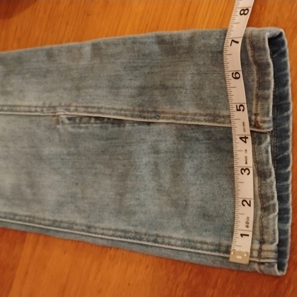 Kut from the kloth Kelsey high rise flare size 0 jeans. Great fit and style. - Picture 11 of 12